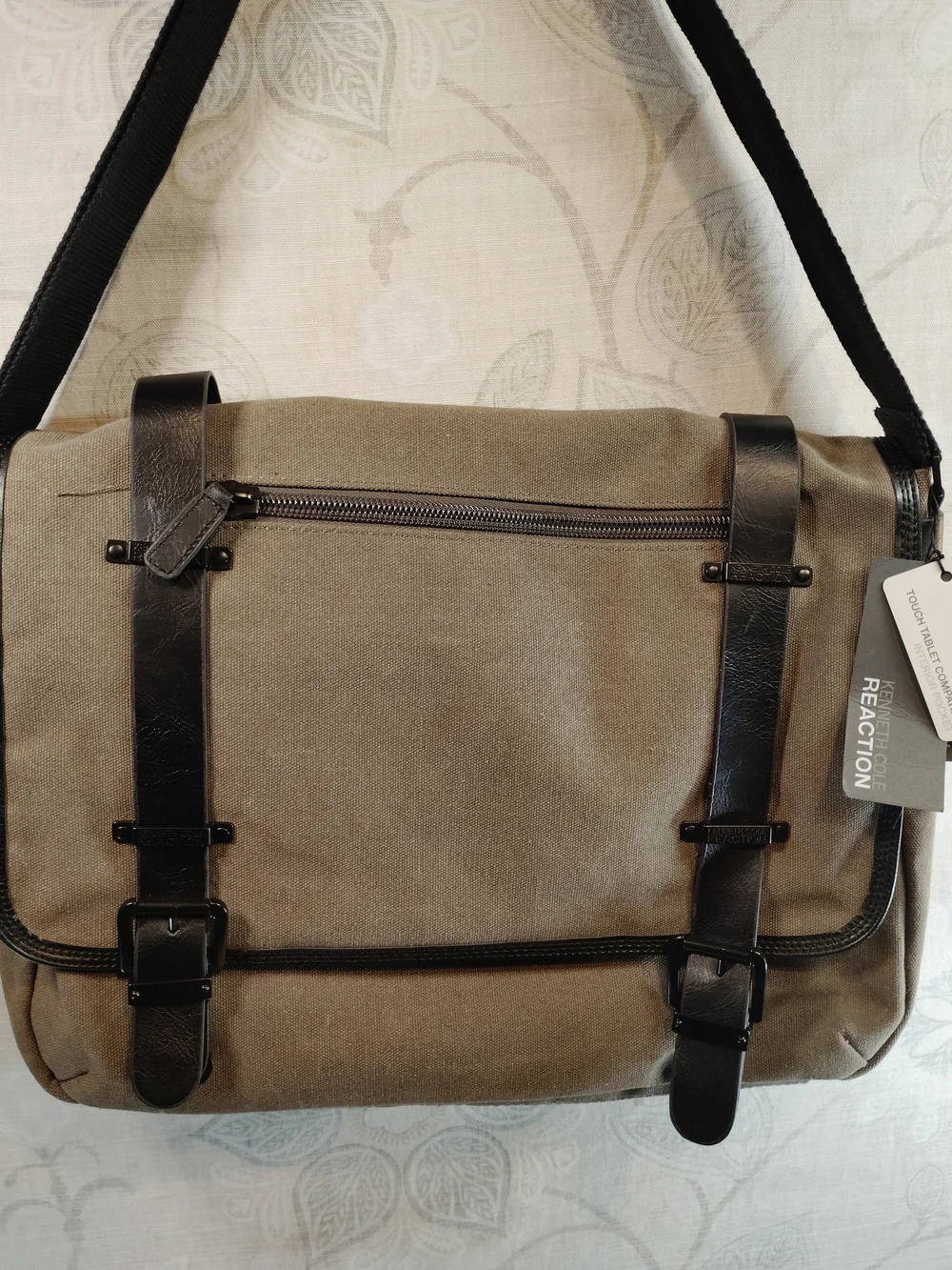 Kenneth Cole Reaction  Grey Canvas & Leather Messenger/Laptops/ Crossbody Bag